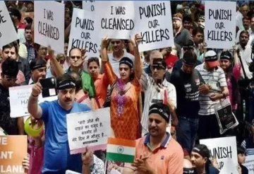 KP's Protesting in Kashmir